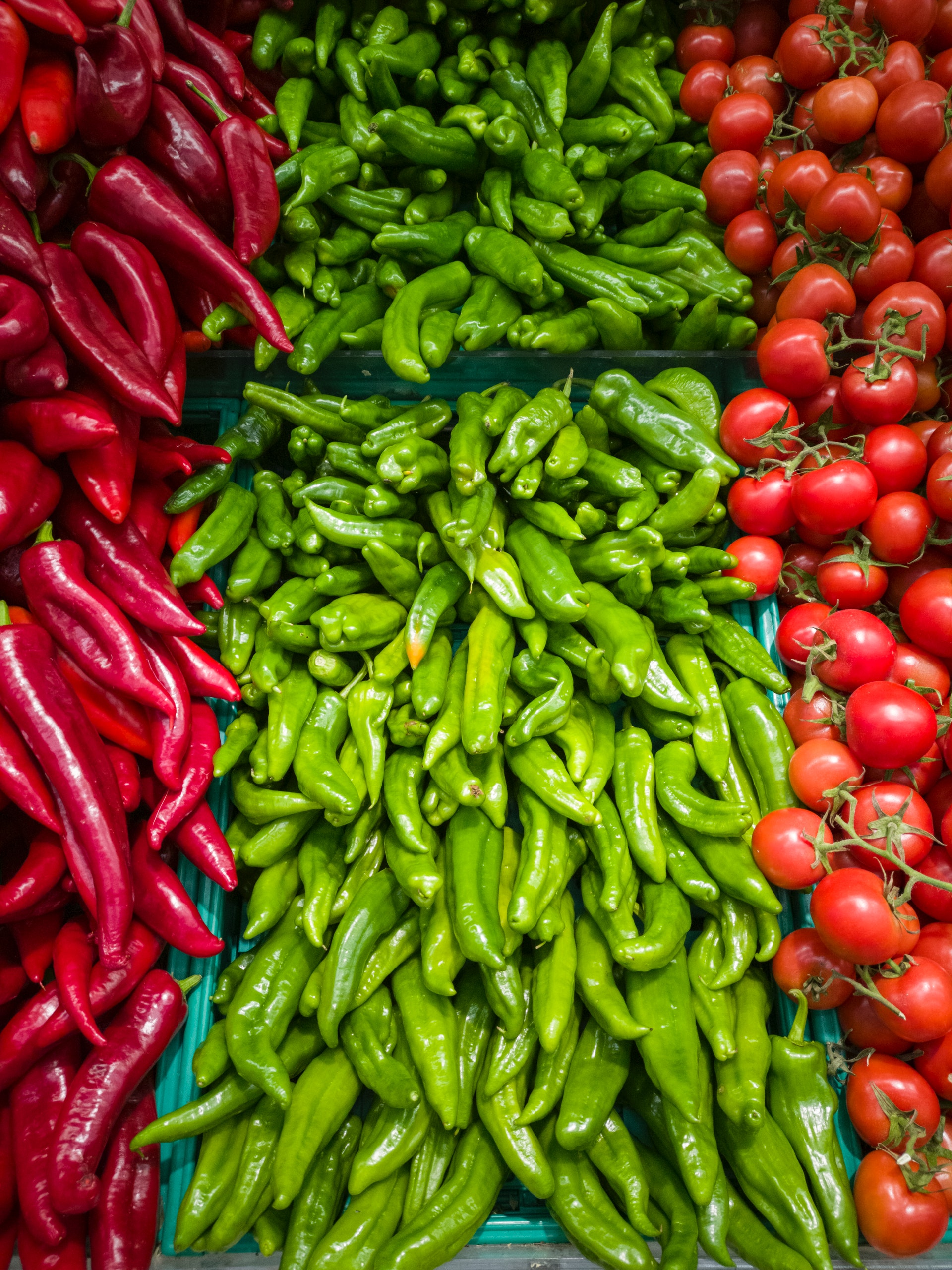 pile-of-green-peppers-2042563